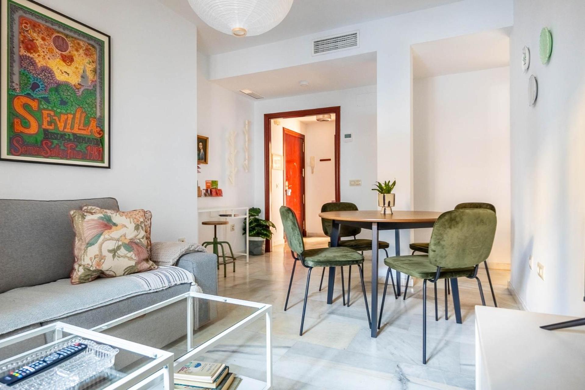 Piso Con Patio Privado Y Parking Nervion Sevilla Zewnętrze zdjęcie