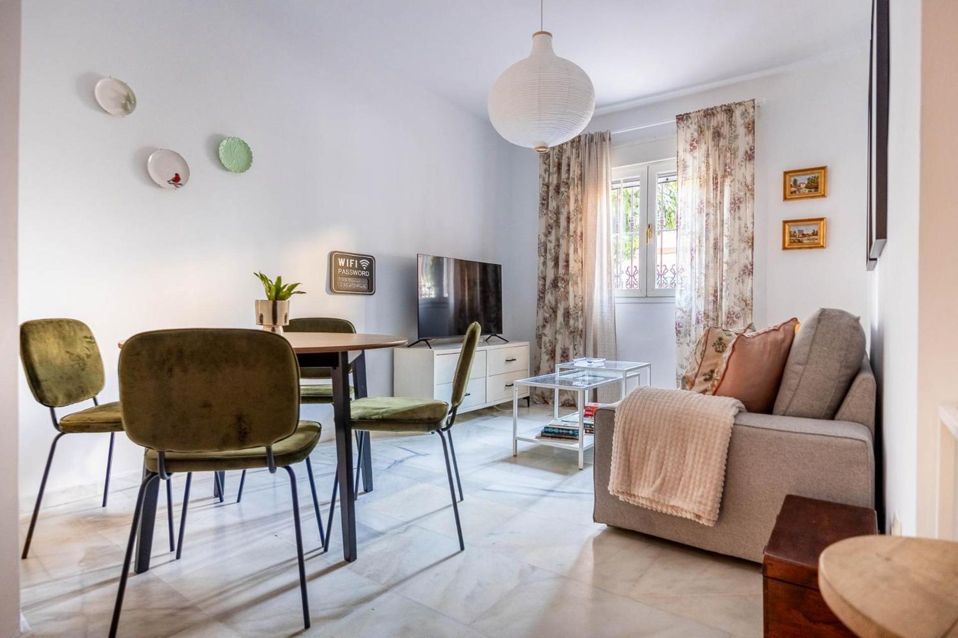 Piso Con Patio Privado Y Parking Nervion Sevilla Zewnętrze zdjęcie