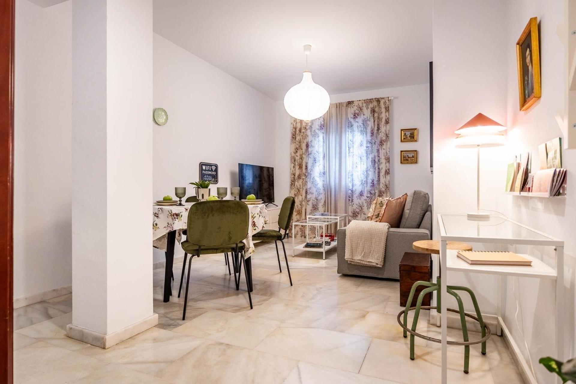 Piso Con Patio Privado Y Parking Nervion Sevilla Zewnętrze zdjęcie