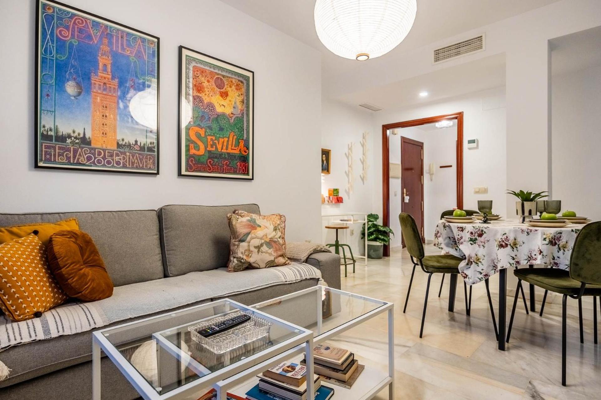 Piso Con Patio Privado Y Parking Nervion Sevilla Zewnętrze zdjęcie