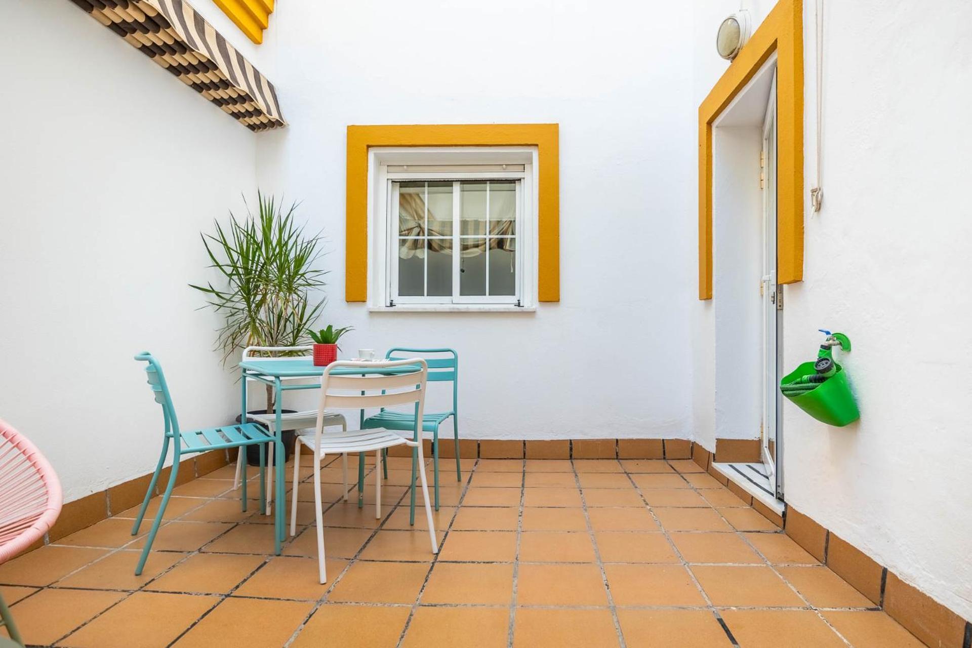 Piso Con Patio Privado Y Parking Nervion Sevilla Zewnętrze zdjęcie
