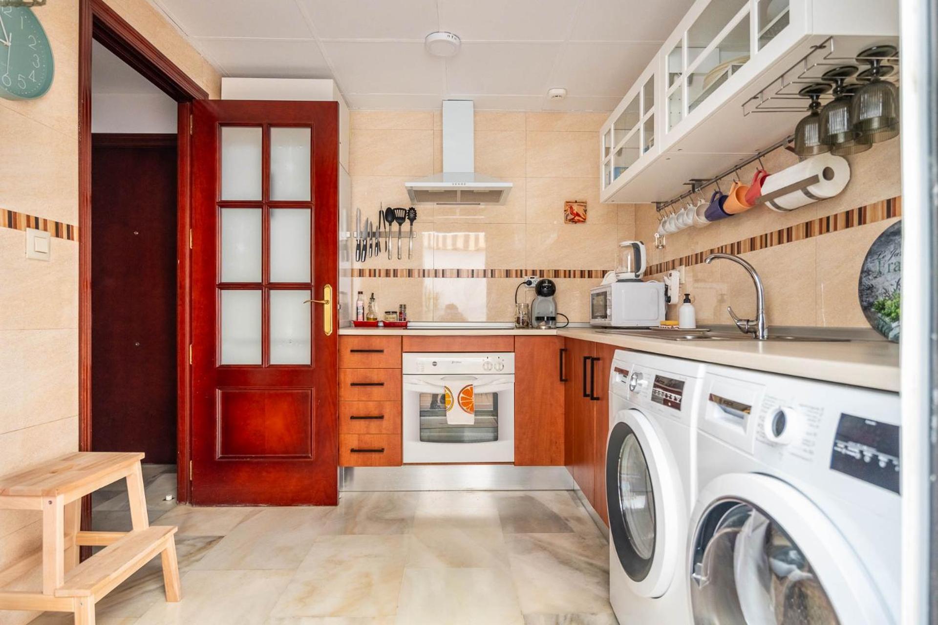 Piso Con Patio Privado Y Parking Nervion Sevilla Zewnętrze zdjęcie
